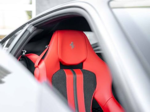 Used 2020 Ferrari F8 Tributo RWD image 35