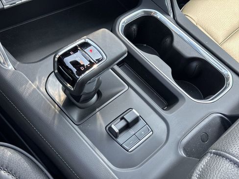 Certified 2025 GMC Sierra 1500 Denali w/ Denali Reserve Package image 26