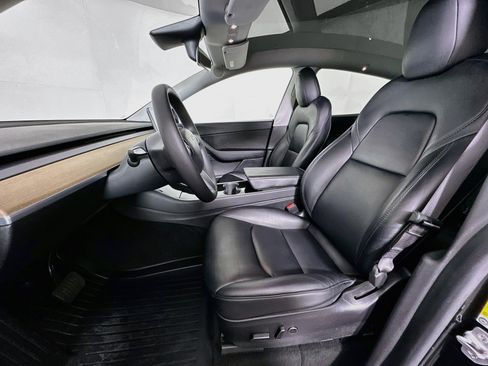 Used 2021 Tesla Model Y 2WD image 13
