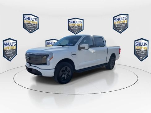 Used 2022 Ford F150 Lightning Lariat image 5