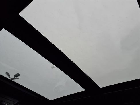 Used 2021 Ford F150 XLT w/ Equipment Group 302A High image 10