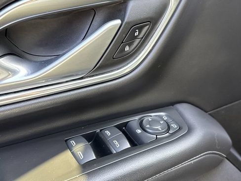 Used 2022 Chevrolet Tahoe LS RWD image 18