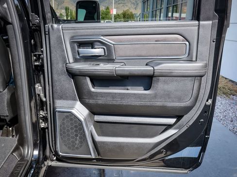 Used 2026 RAM 2500 Laramie AWD/4WD image 29