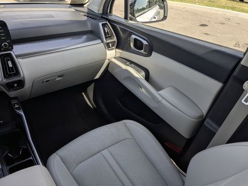 Used 2023 Kia Sorento S w/ Panoramic Sunroof Package FWD image 24