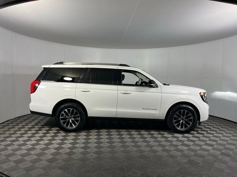 Used 2025 Ford Expedition Platinum image 5