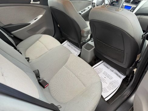Used 2012 Hyundai Accent GLS image 15