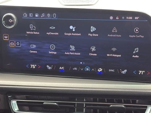Used 2024 Chevrolet Traverse LT w/ Enhanced Driving Package FWD image 15