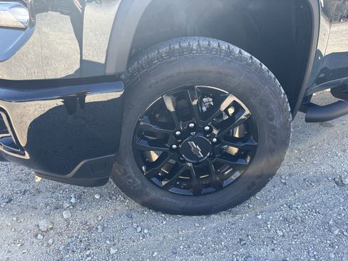 New 2026 Chevrolet Silverado 2500 LT image 5