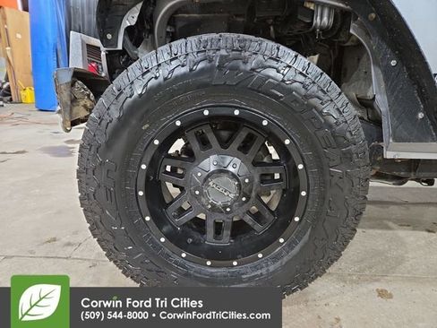 Used 2015 Jeep Wrangler Unlimited Sahara w/ Connectivity Group image 5