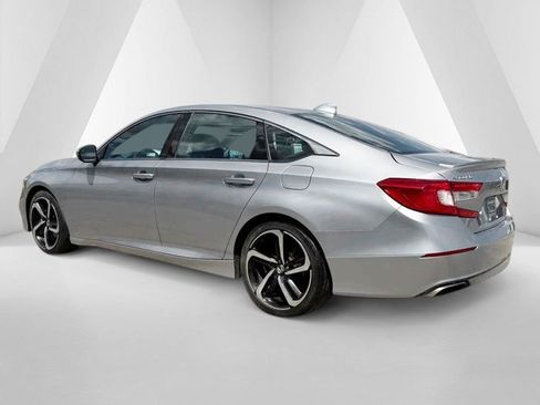 Used 2018 Honda Accord Sport image 5