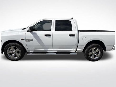 Used 2019 RAM 1500 Express w/ Express Value Package AWD/4WD image 3