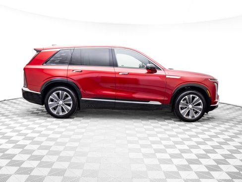 New 2026 Cadillac Vistiq Luxury w/ LPO, Floor Liner Package image 7