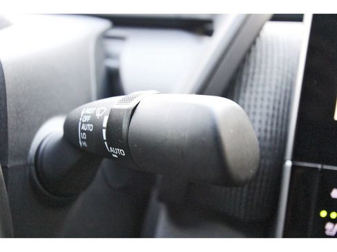 Used 2024 Subaru Solterra AWD/4WD image 18