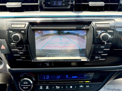 Used 2015 Toyota Corolla S FWD image 17
