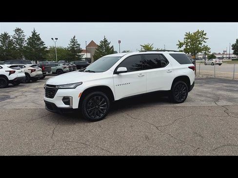 Used 2023 Chevrolet Traverse RS w/ LPO, Floor Liner Package AWD/4WD image 3