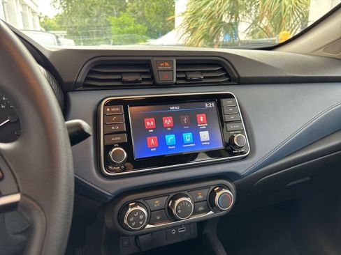 Used 2025 Nissan Versa SV FWD image 20