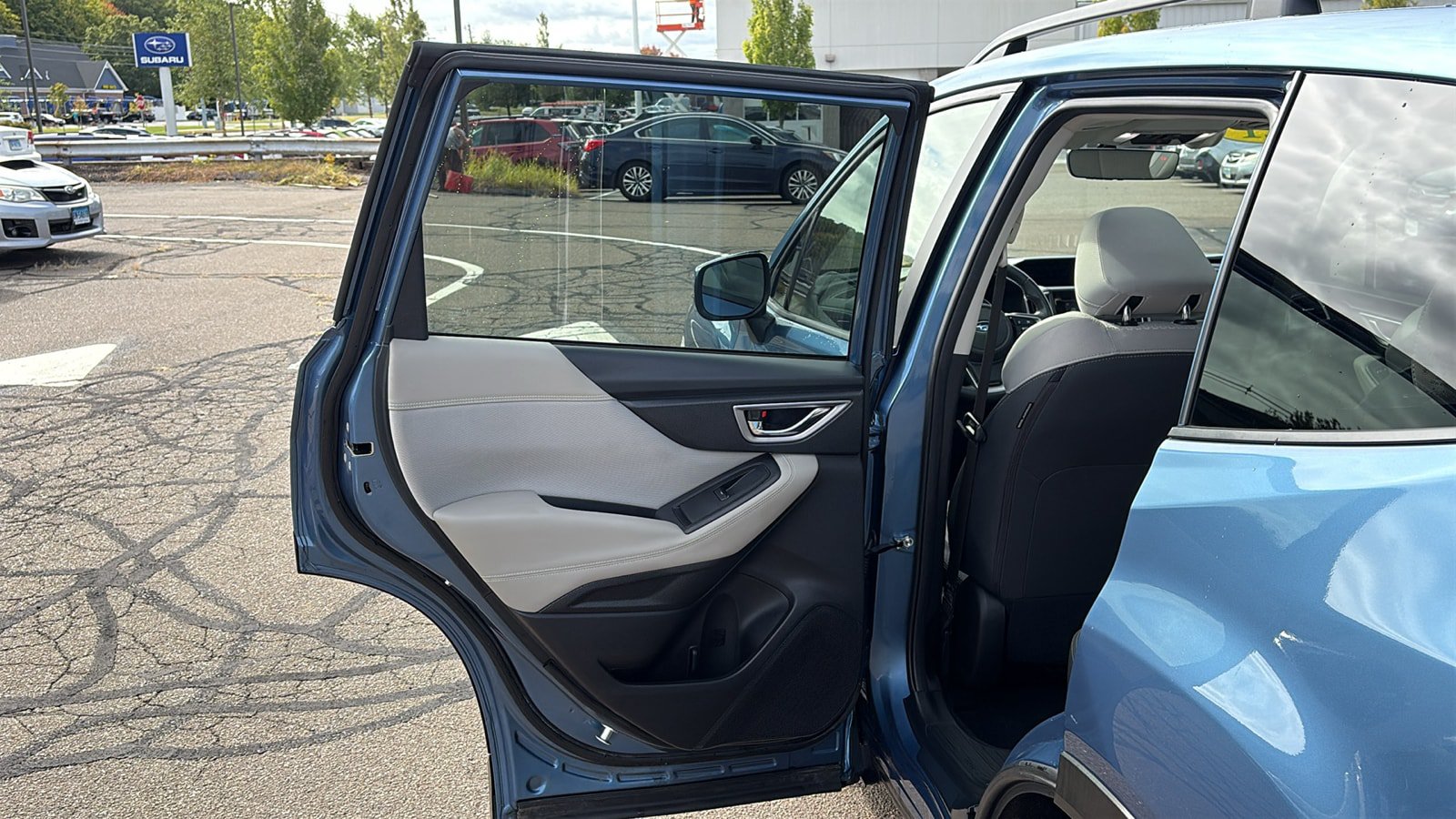 Used 2021 Subaru Forester Premium AWD/4WD image 21