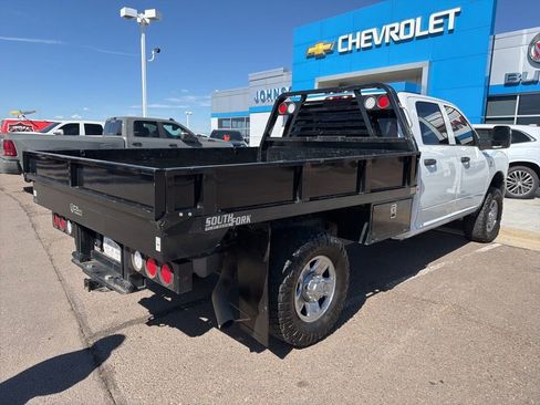 Used 2024 RAM 2500 Tradesman w/ Chrome Appearance Group AWD/4WD image 3