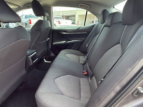 Used 2022 Toyota Camry LE FWD image 15