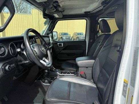 Used 2020 Jeep Wrangler Unlimited Sahara image 12