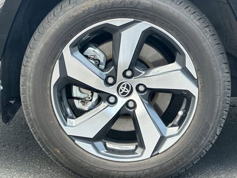 Used 2025 Toyota RAV4 SE AWD/4WD image 27