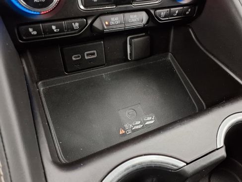 Used 2021 GMC Yukon SLT image 12