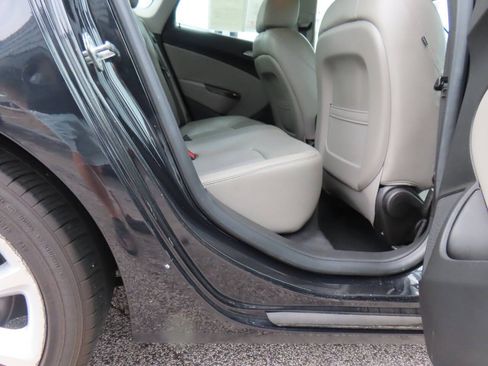 Used 2013 Buick Verano FWD image 14