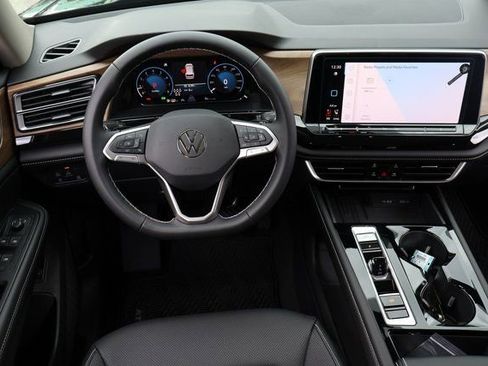New 2026 Volkswagen Atlas SE image 15