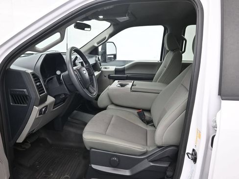 Used 2022 Ford F350 XL w/ Power Equipment Group AWD/4WD image 9
