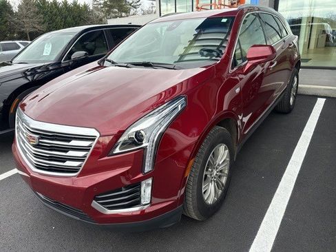 Used 2018 Cadillac XT5 Luxury w/ Driver Awareness Package image 4
