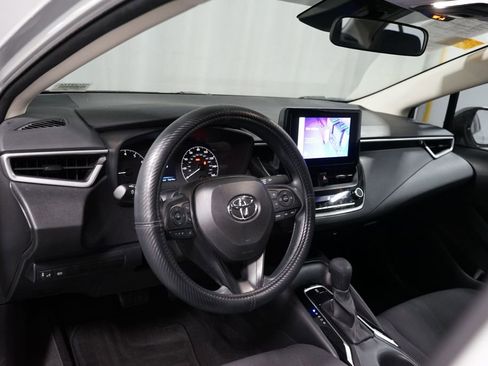 Used 2024 Toyota Corolla LE image 7