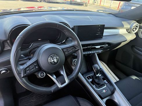 Used 2024 Alfa Romeo Tonale Ti AWD/4WD image 11