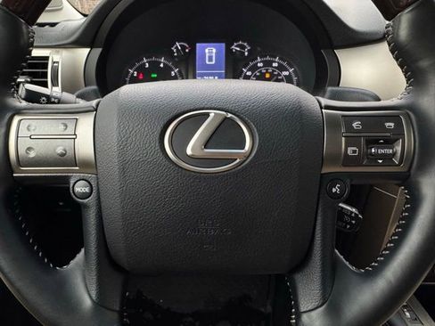 Used 2019 Lexus GX 460 image 11