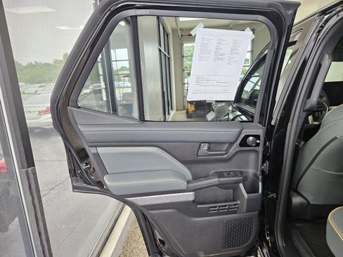 Used 2025 Toyota 4Runner Trailhunter AWD/4WD image 17