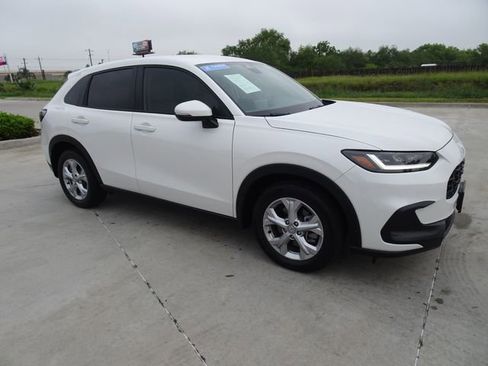 Used 2025 Honda HR-V LX image 3