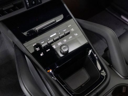 New 2026 Porsche Cayenne AWD/4WD image 16