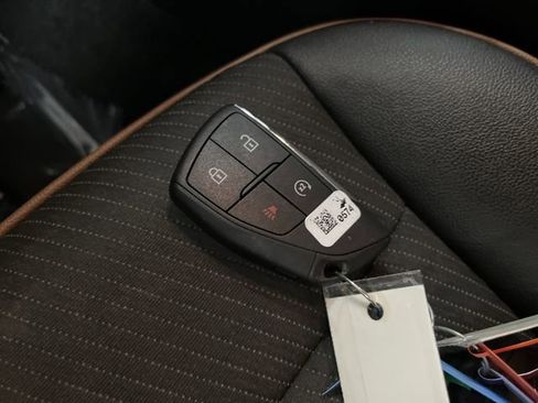 Used 2023 GMC Canyon AT4 w/ Canyon Safety Plus Package image 29