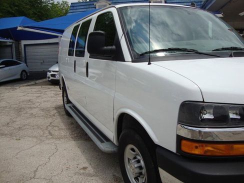 Used 2023 Chevrolet Express 2500 w/ Driver Convenience Package image 4
