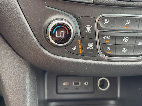 Used 2024 Chevrolet Equinox LT w/ LPO, Floor Liner Package FWD image 19
