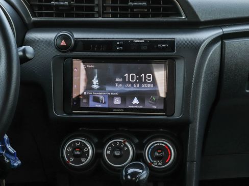 Used 2013 Scion tC FWD image 18