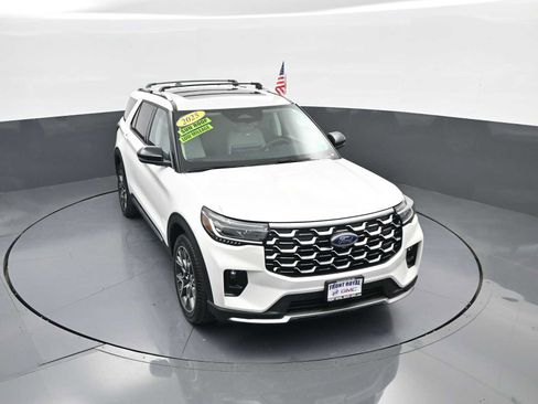 Used 2025 Ford Explorer Platinum w/ Ultimate Package image 26