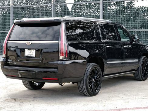 Used 2019 Cadillac Escalade ESV Platinum image 8