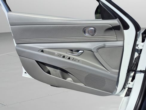 New 2026 Hyundai Elantra Sport FWD image 23