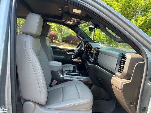 Used 2025 Chevrolet Silverado 1500 LTZ AWD/4WD image 53
