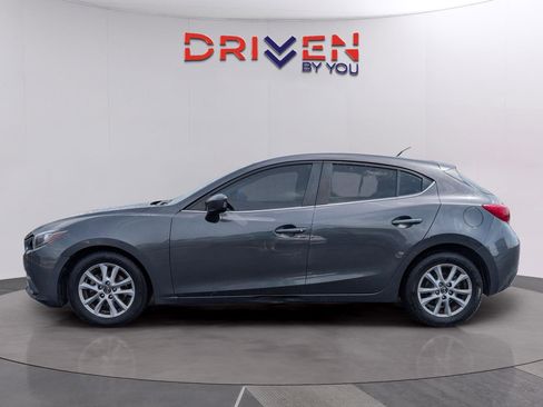Used 2016 MAZDA MAZDA3 i Sport w/ Preferred Equipment Package image 2