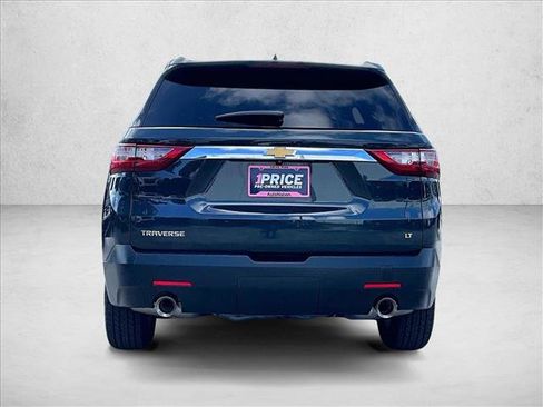 Certified 2021 Chevrolet Traverse LT image 4