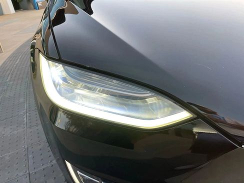 Used 2020 Tesla Model X Long Range image 42