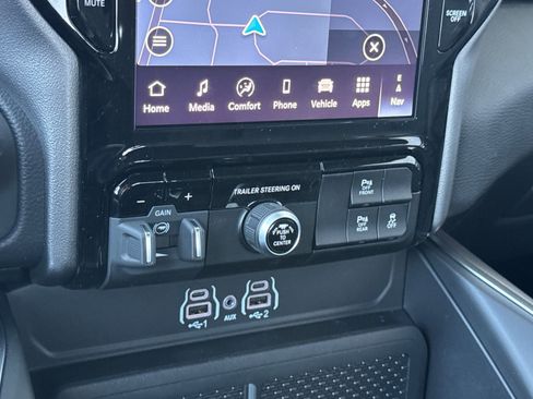 New 2026 RAM 1500 4x4 Crew Cab image 19