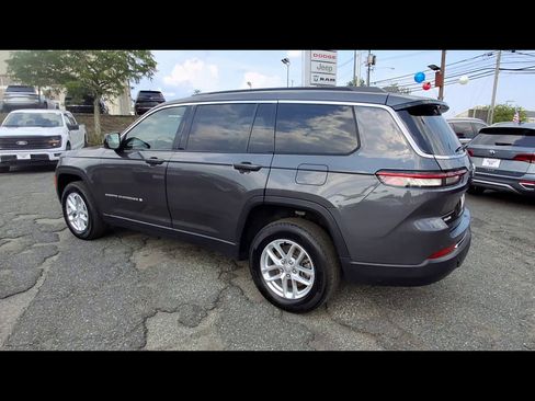 Used 2024 Jeep Grand Cherokee L Laredo AWD/4WD image 6