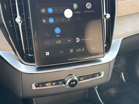 New 2026 Volvo XC90 B6 Plus image 29